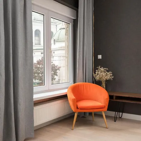 Plac Zbawiciela Deluxe Апартаменты *