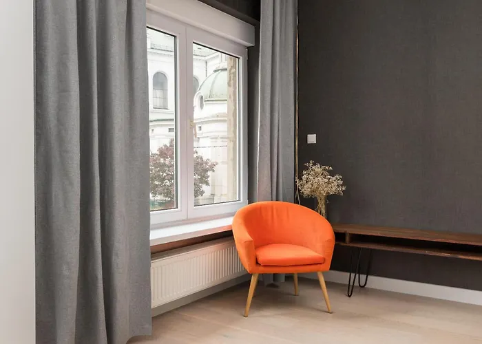 Plac Zbawiciela Deluxe Apartmán *